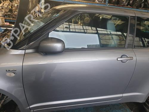 Dør venstre foran SUZUKI SWIFT III (MZ, EZ) 1.3 DDiS (RS413D) (75 hp) 30863343