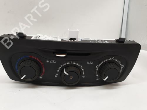 climate-control-fiat-tipo-saloon-356_-357_-2015-27685807 main image