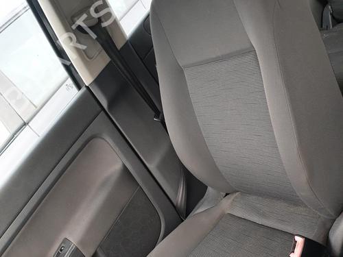 Stol høyre foran VW GOLF PLUS V (5M1, 521) 1.9 TDI (105 hp) 31669432