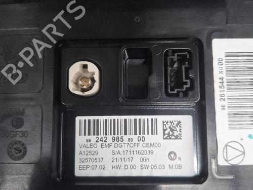 display-monitor-citroen-c3-aircross-ii-2r_-2c_-2017-36650596 main image