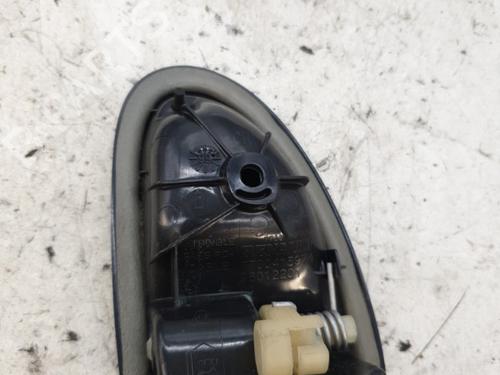 Used Front right interior door handle Front right interior door handle 24423225 24423225
