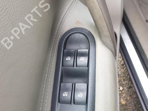 Left front window switch RENAULT SCÉNIC II (JM0/1_) 1.9 dCi (JM0G, JM12, JM1G, JM2C) | BP32003281I27