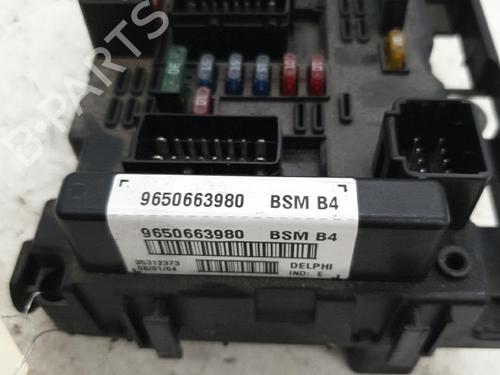 Used Fuse box Fuse box PEUGEOT 307 CC (3B) 2.0 16V (177 hp) 22879249 22879249