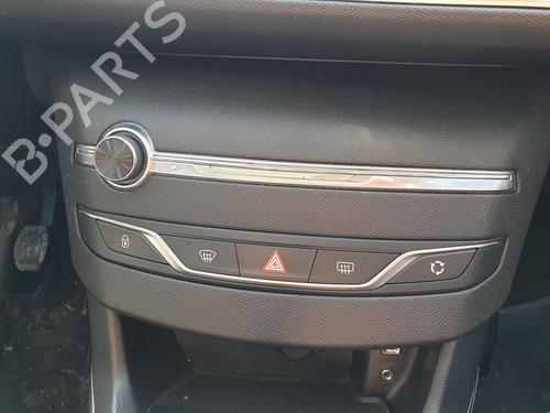 AC-Styringsenhed/Manøvreenhed AC-Styringsenhed/Manøvreenhed PEUGEOT 308 II (LB_, LP_, LW_, LH_, L3_) 1.6 HDi / BlueHDi 115 (115 hp) 33804722 33804722