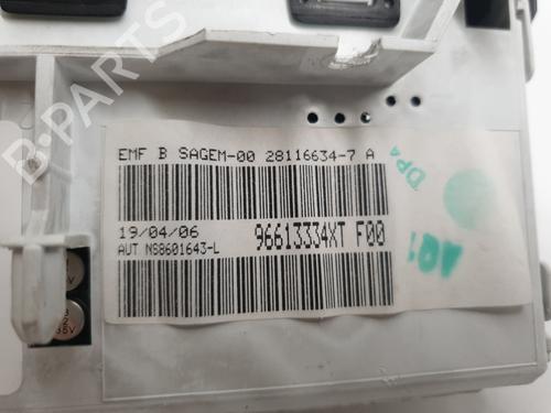 display-monitor-peugeot-206-sw-2ek-2002-27571243 main image