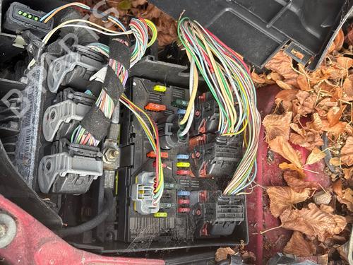 Fuse box PEUGEOT 307 CC (3B) 2.0 HDi 135 | BP40251017E1 - Image 3