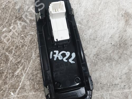 Used Right front window switch Right front window switch PEUGEOT 308 II (LB_, LP_, LW_, LH_, L3_) 1.6 HDi (92 hp) 25598267 25598267