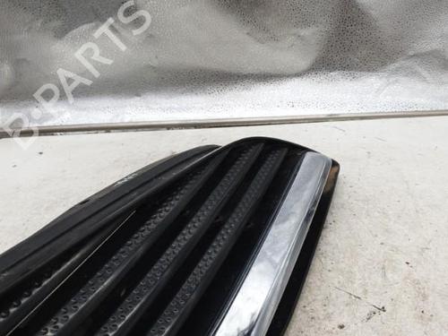 grille-nissan-primera-estate-wp12-2002-24422655 main image