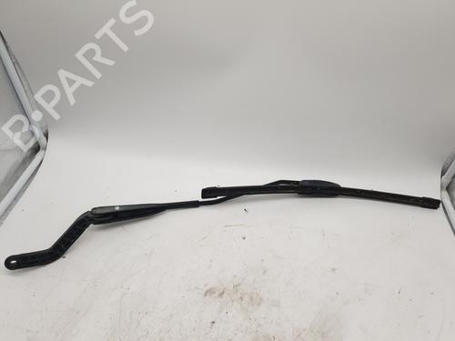 Used Front windshield wiper arm PEUGEOT 106 II (1A_, 1C_) 1.1 i (60 hp) 22883155