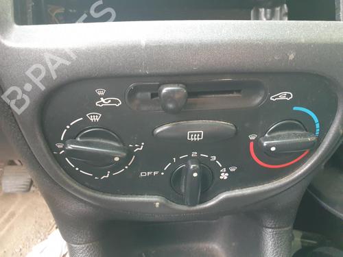Used Climate control PEUGEOT 206 Hatchback (2A/C) 1.4 HDi eco 70 (68 hp) 28130332
