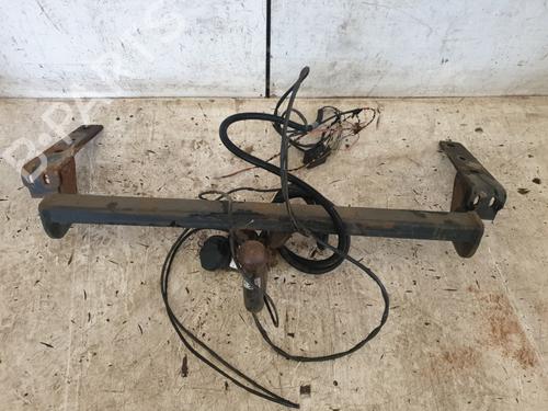 Used Tow ball/Mechanism CITROËN C4 Coupe (LA_) 1.6 HDi (109 hp) 31094782