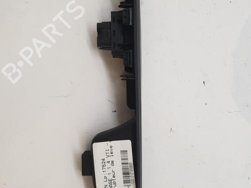 Used Right front window switch Right front window switch CITROËN DS3 (SA_) 1.4 VTi 95 (95 hp) 26653857 26653857
