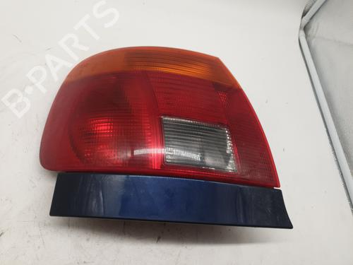 Venstre baglygte AUDI A4 B5 (8D2) 1.9 TDI (116 hp) 30616657