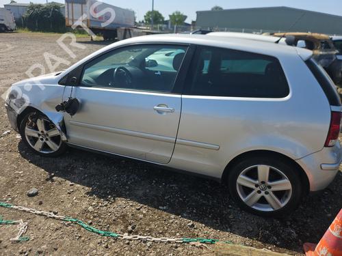 Left headlight VW POLO IV (9N_, 9A_) 1.4 TDI | BP31813875C28