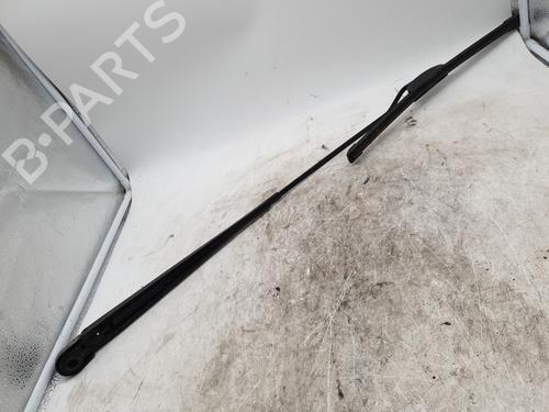 Used Front windshield wiper arm RENAULT SCÉNIC I MPV (JA0/1_, FA0_) 1.4 16V (JA0D, JA1H, Ja0W, JA10) (95 hp) 23218743