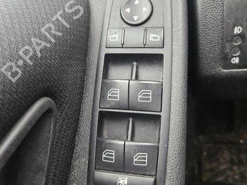Used Left front window switch Left front window switch MERCEDES-BENZ B-CLASS Sports Tourer (W245) B 180 CDI (245.207) (109 hp) 30546421 30546421