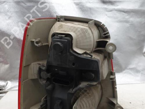 Used Right taillight Right taillight VW TOURAN (1T1, 1T2) 1.9 TDI (105 hp) 22865654 22865654