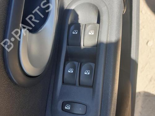 Used Left front window switch Left front window switch RENAULT CLIO III (BR0/1, CR0/1) 1.2 16V (103 hp) 34361458 34361458