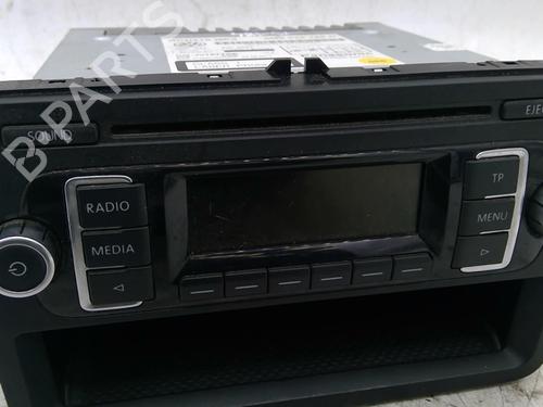 Used Radio VW POLO V (6R1, 6C1) 1.2 TDI (75 hp) 22879594