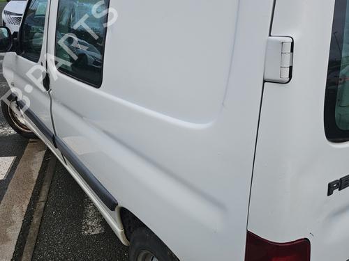 Front left lock PEUGEOT PARTNER Box Body/MPV (5_, G_) 1.9 D | BP28423636C98 
