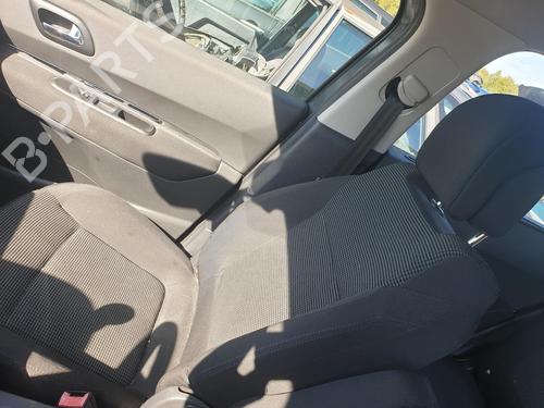 Used Right front seat Right front seat PEUGEOT 5008 (0U_, 0E_) 1.6 HDi (110 hp) 29012771 29012771