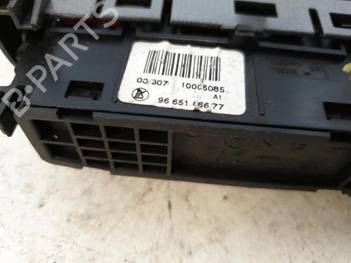 Used Warning switch PEUGEOT 308 I (4A_, 4C_) 1.6 HDi (92 hp) 22865754