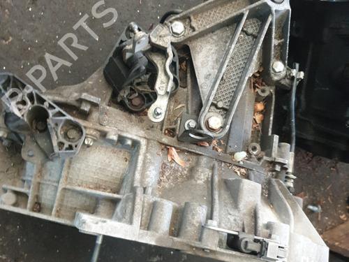 Used Gearbox RENAULT CLIO III (BR0/1, CR0/1) 1.2 16V Hi-Flex (BR1U, CR1U) (75 hp) 30321061