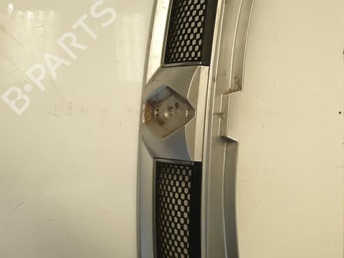 Used Grille RENAULT TRAFIC II Bus (JL) 1.9 dCI 80 (JL0B) (82 hp) 22872571