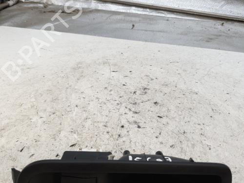 right-rear-window-switch-renault-scenic-ii-jm01_-15-dci-jm1e-jm16-8200315029-2003-2004-2005-2006-2007-2008-2009-2010-22864435 main image