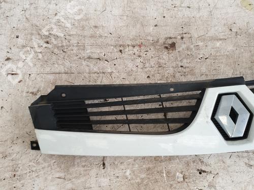 Used Grille Grille RENAULT MASTER II Van (FD) 2.5 dCi 100 (FD0U, FD0V, FD3U, FD3V, FD8U, FD8V) (99 hp) 23845481 23845481