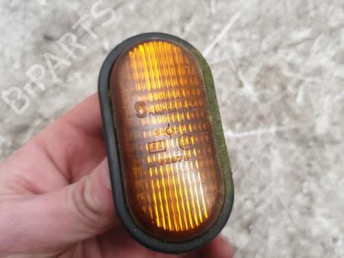 Clignoteur rechts RENAULT CLIO I (B/C57_, 5/357_) 1.2 (B/C/S57A, B/C57S, 5/357F, 5/357J, 5/357L, 5/357R) (58 hp) 32171399