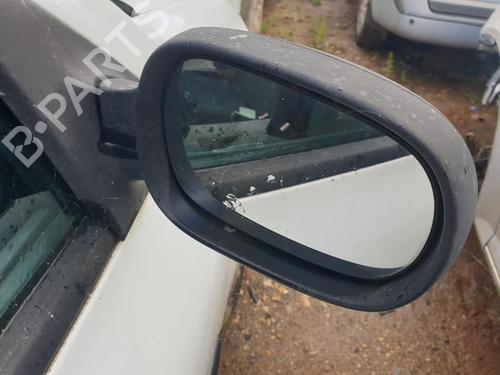 Lusterko boczne prawe RENAULT CLIO II (BB_, CB_) 1.5 dCi (B/CB07) 8200163302