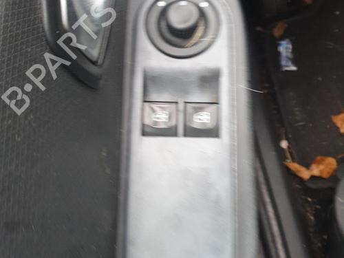 Left front window switch RENAULT CLIO IV Grandtour (KH_) 1.5 dCi 90 (KHN3, KHN4) | BP31979456I27
