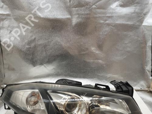 Højre forlygte RENAULT LAGUNA II (BG0/1_) 2.0 16V (BG00, BG0K, BG0P, BG0W) (135 hp) 22866951