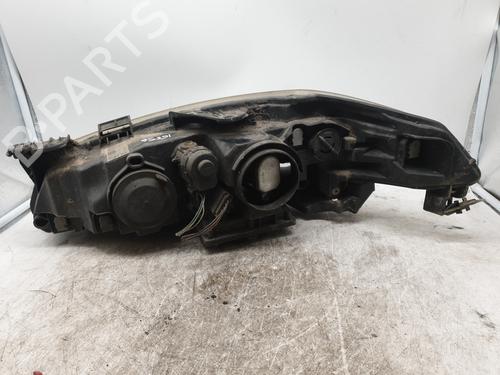 Used Right headlight Right headlight RENAULT LAGUNA II Grandtour (KG0/1_) 2.2 dCi (KG0F) (150 hp) 25989640 25989640