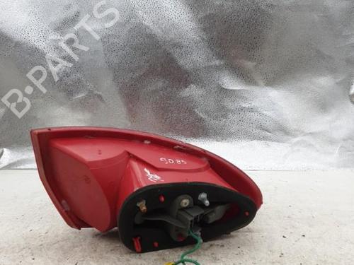 Right taillight ALFA ROMEO 147 (937_) 1.9 JTD (937.AXD1A, 937.BXD1A, 937.AXV1A, 937.BXB1A,... | BP22875196C35 