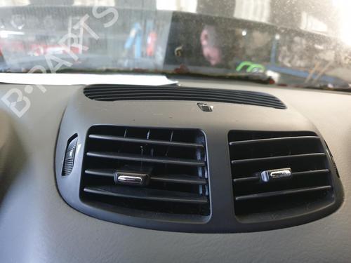 Grille d'aération ALFA ROMEO GT (937_) 1.9 JTD (937CXN1B) (150 hp) 31909699