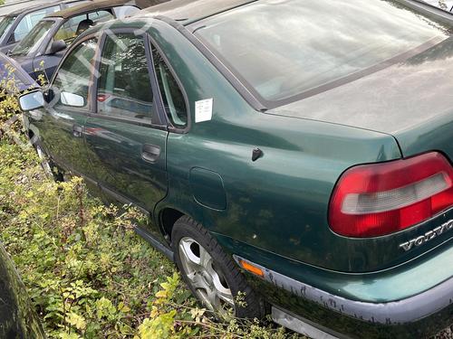 Used Parts VOLVO S40 I (644) 1.9 DI 2179786