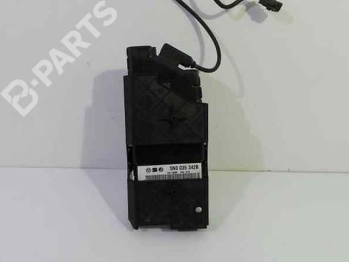 Used Electronic module Electronic module VW GOLF VI (5K1) 1.6 TDI (90 hp) 10735978 10735978