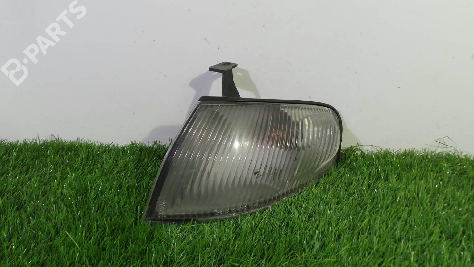 Clignotant gauche Mazda 323 IV F BG 1989-1994