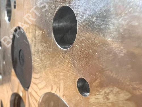 Used Cylinder head Cylinder head HYUNDAI H-1 Van (A1) 2.5 TD (101 hp) 23476904 23476904