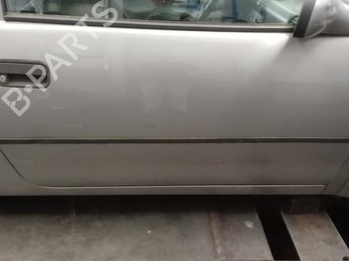 Used Right front door Right front door OPEL CORSA B (S93) 1.2 i (F08, F68, M68) (45 hp) 23491404 23491404