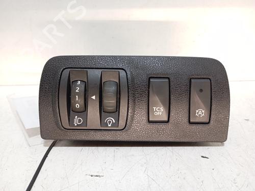 Pulsantiera RENAULT MEGANE III Hatchback (BZ0/1_, B3_) [2008-2025]  25135641