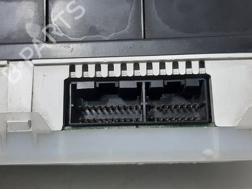 Instrument cluster LAND ROVER DISCOVERY II (L318) 2.5 Td5 4x4 | BP23468241C47