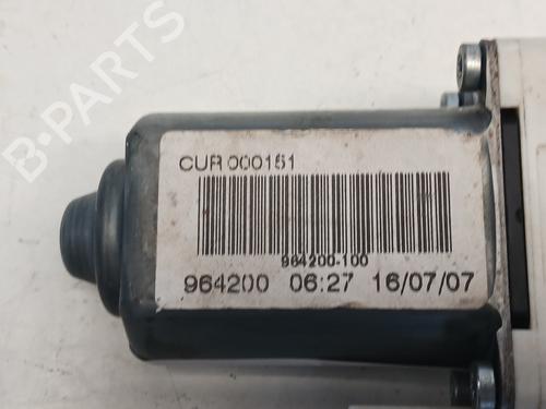 Left front window motor LAND ROVER DISCOVERY III (L319) | BP23475398E21