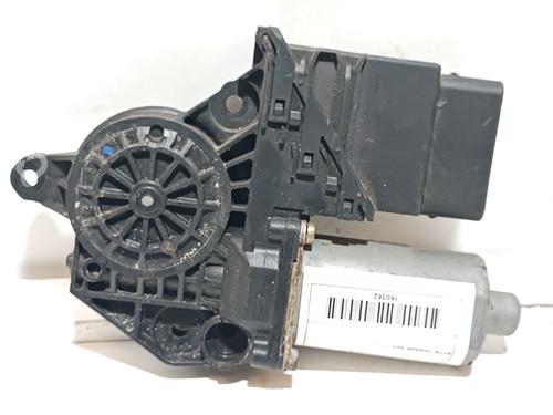 Rudehejsemotor bagstkærm venstre VW GOLF IV (1J1) [1997-2008]  23477788