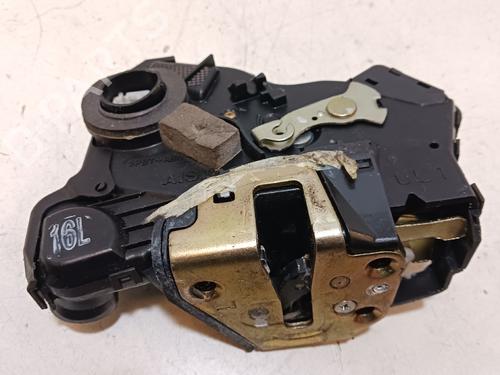 Used Front left lock TOYOTA AVENSIS (_T25_) [2003-2008]  23484877