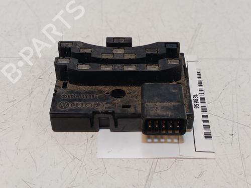 Używane Moduł elektroniczny VW GOLF V (1K1) [2003-2010]  23490058