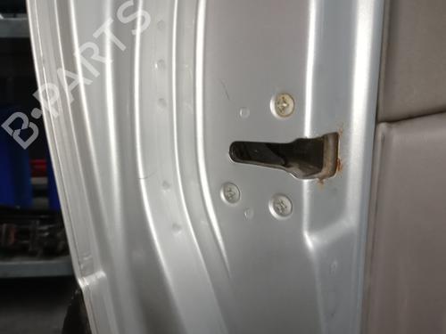 Venstre foran lås NISSAN ALMERA II Hatchback (N16) 1.5 (90 hp) 23492387