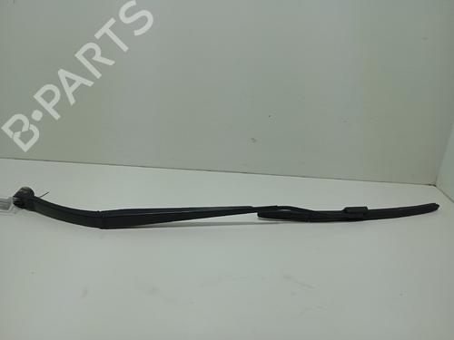 Used Front windshield wiper arm NISSAN QASHQAI II (J11, J11_) 1.5 dCi (116 hp) 26157151